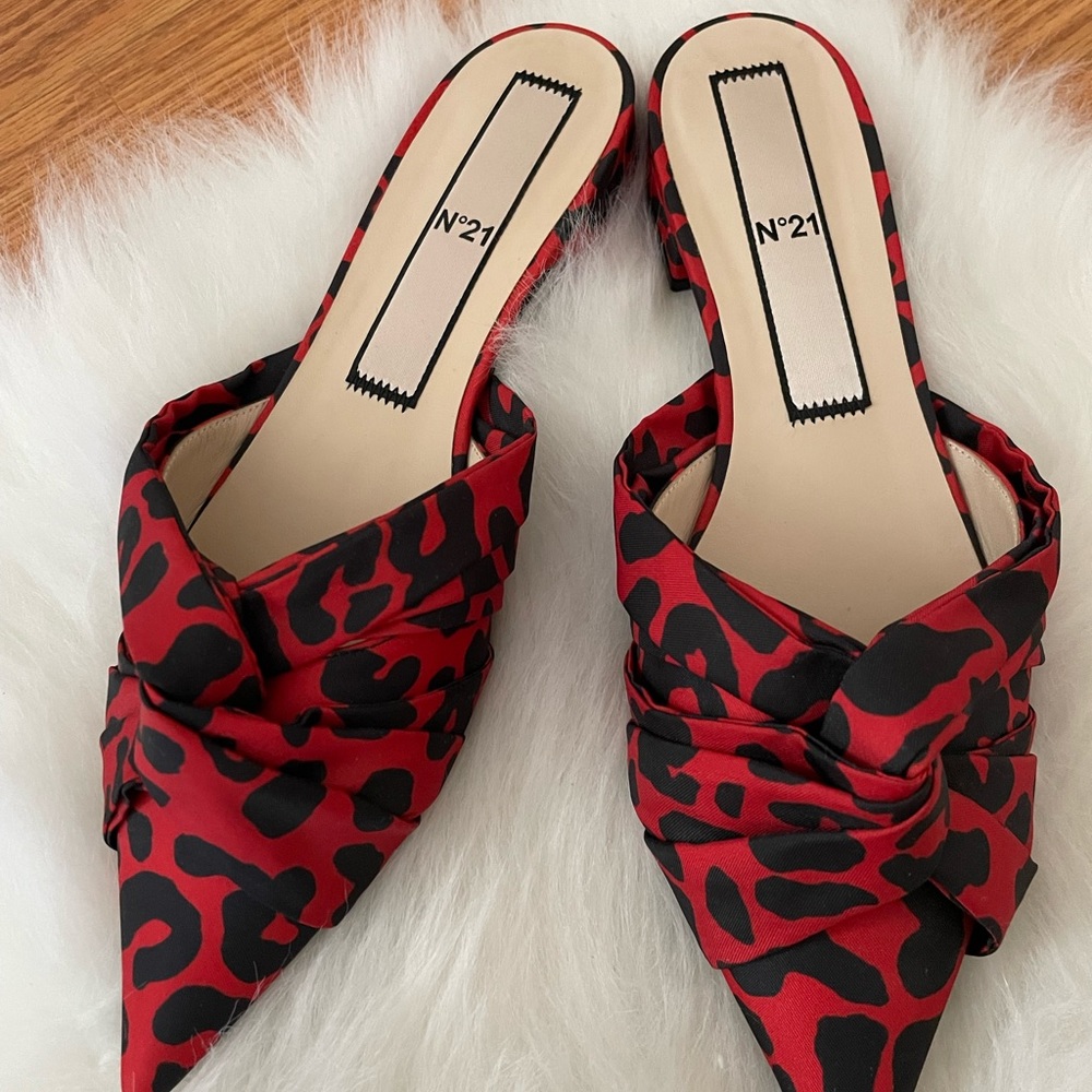 Red & Black Leopard Print Pointed Mule